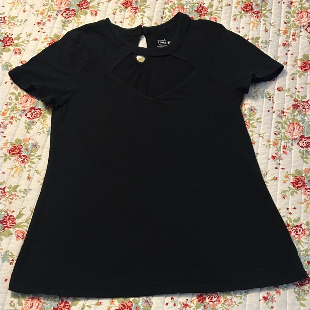 Torrid Black Tee Womens Size 1